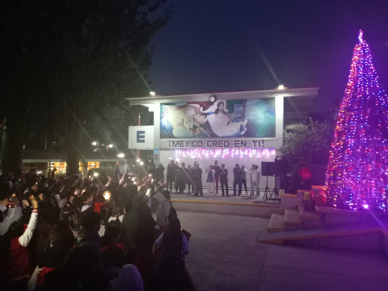 Encendido del Arbol 2025